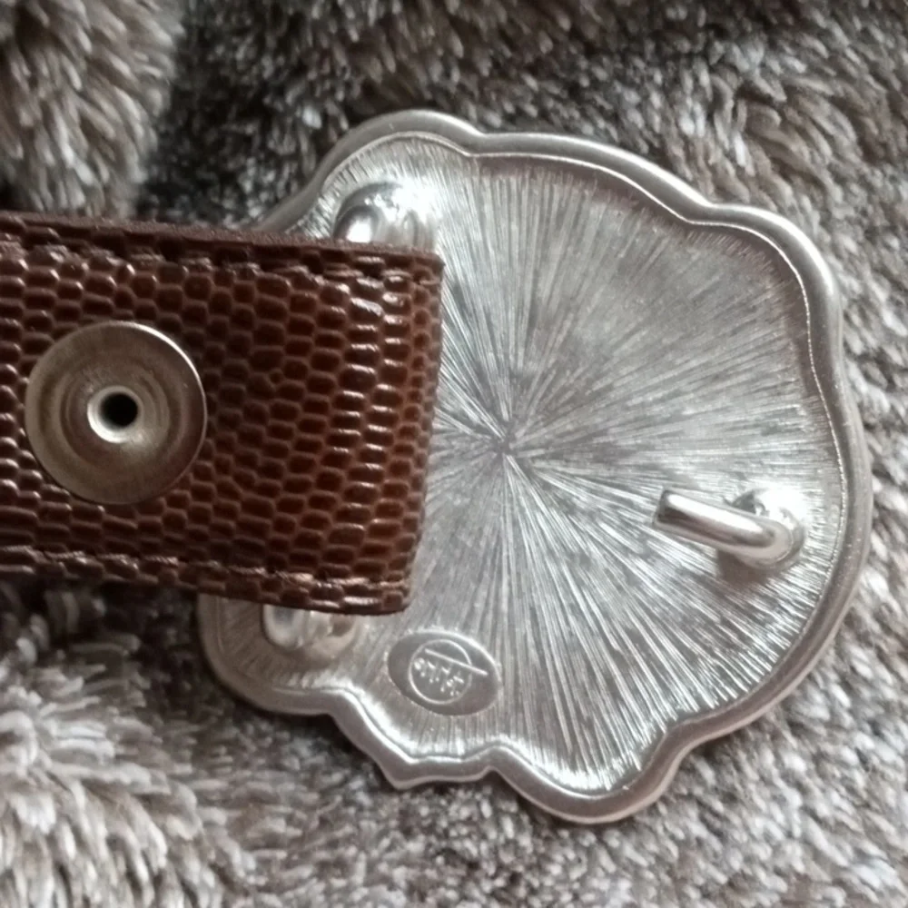 Mary McFadden snake print belt with silver tone buckle size medium 1